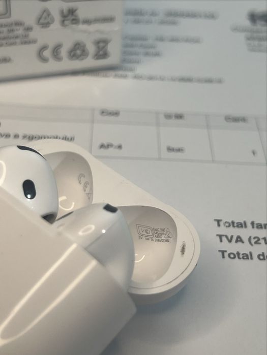Vand AirPods 4 sigilat