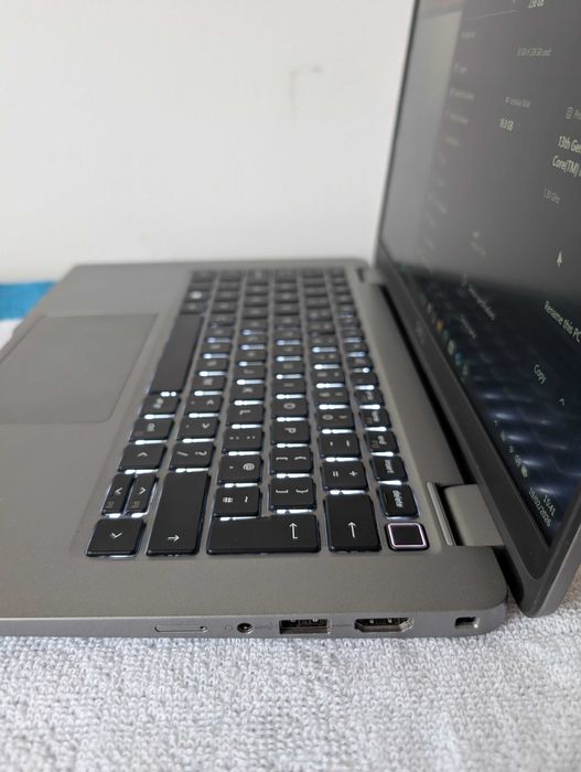 Laptop Dell Latitude 5340 i5-1335U | 16GB RAM | 256GB SSD | Baterie Excelentă | Office Activat | Pachet Complet: Geantă, Incarcător, Mouse