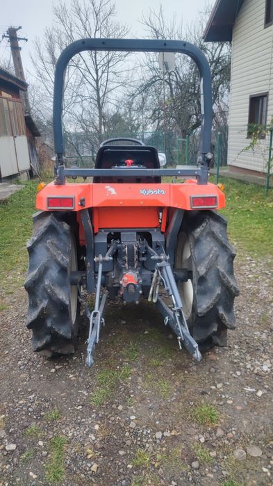 Tractoras Kubota Gt5 de vânzare...23 cai. Preț 6000 euro