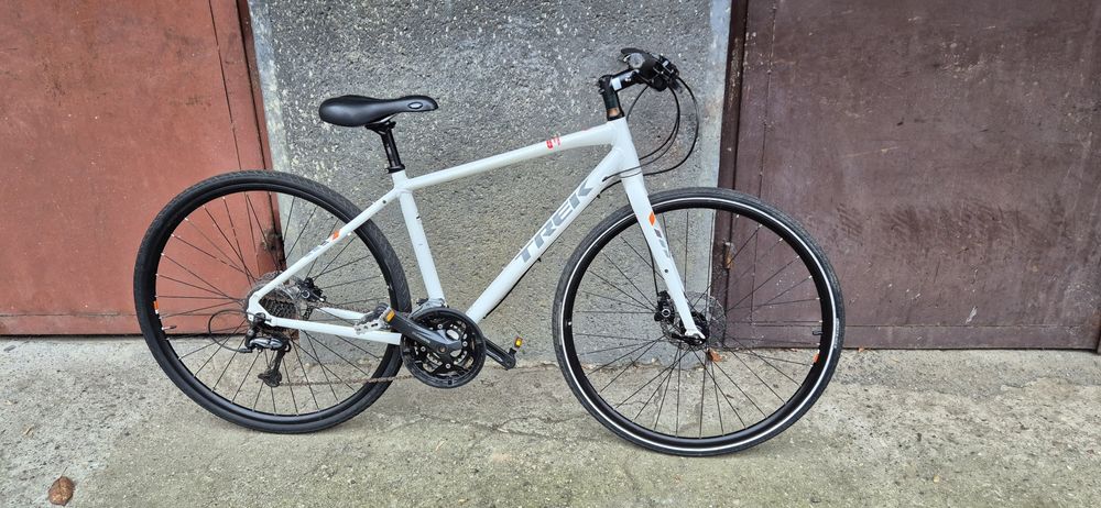 Bicicleta Trek Hybrid pe 28