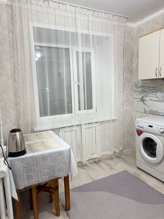 Сдам 1 комнатную квартиру район " Бизнес  колледжа "