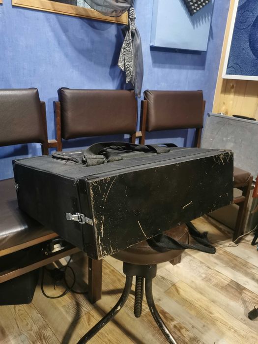 Усилвател 150€ и Рак-чанта 40€