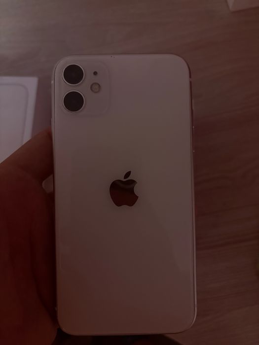 Айфон 11 с каробкой