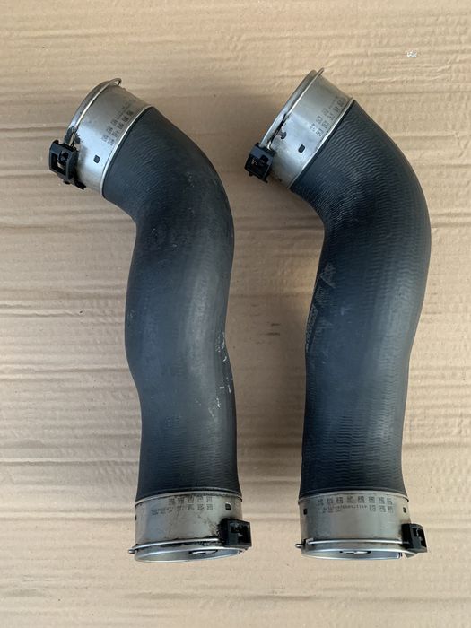 Furtun aer / admisie / intercooler BMW Seria 5 F10 F11 F07 : 8516509