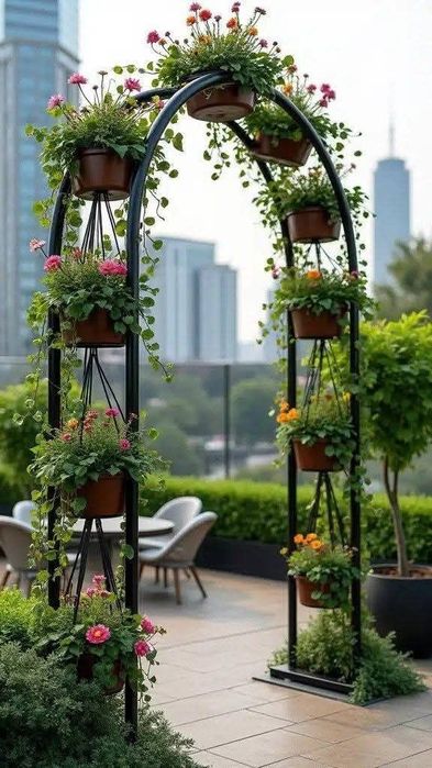 Suport din lemn pentru flori arcuit