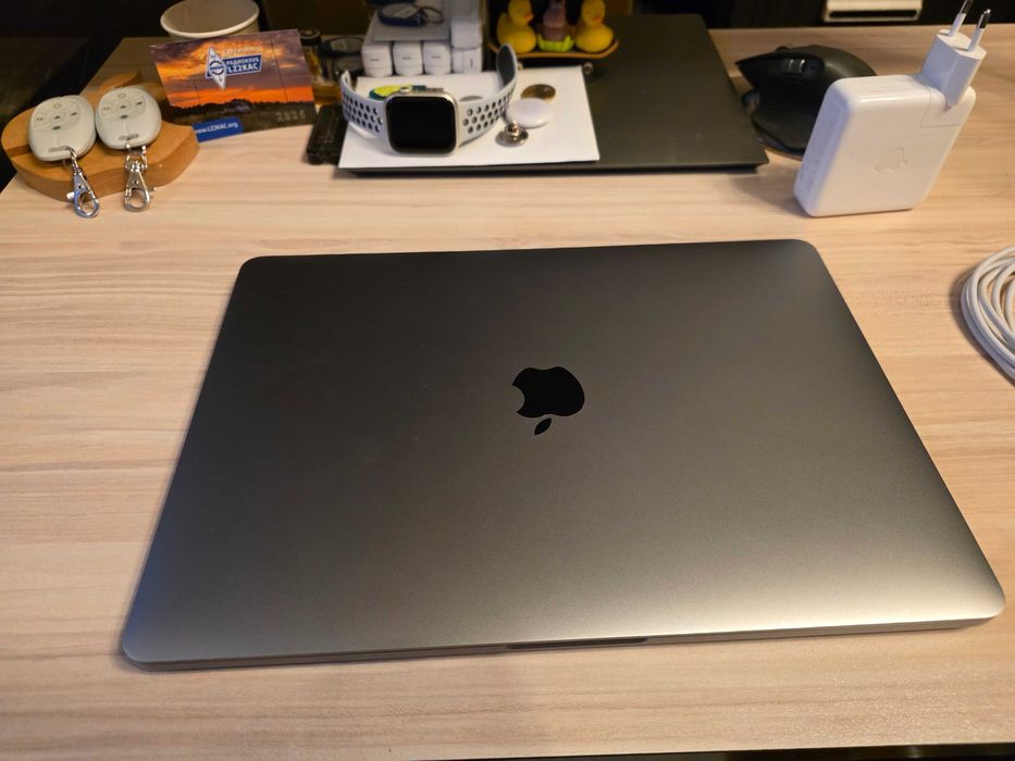 MacBook Pro M2 13' 256GB Silver