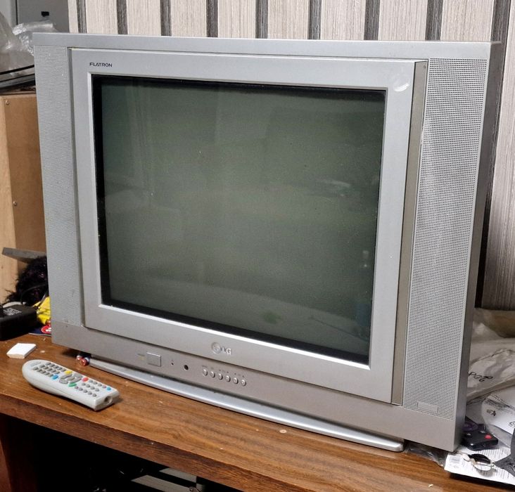 Телевизор LG FLATRON