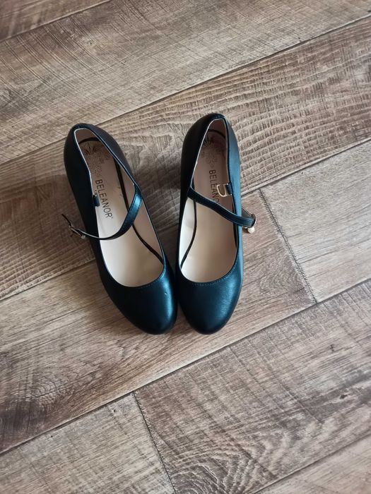 Продам туфли женские