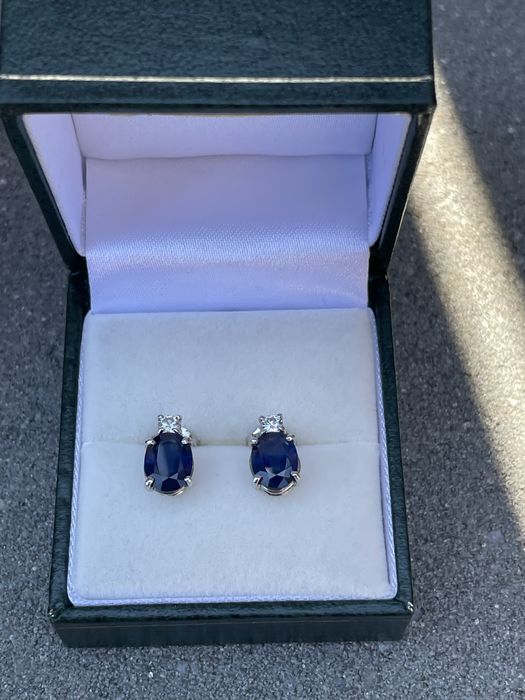 Cercei din aur cu safire ai diamante!