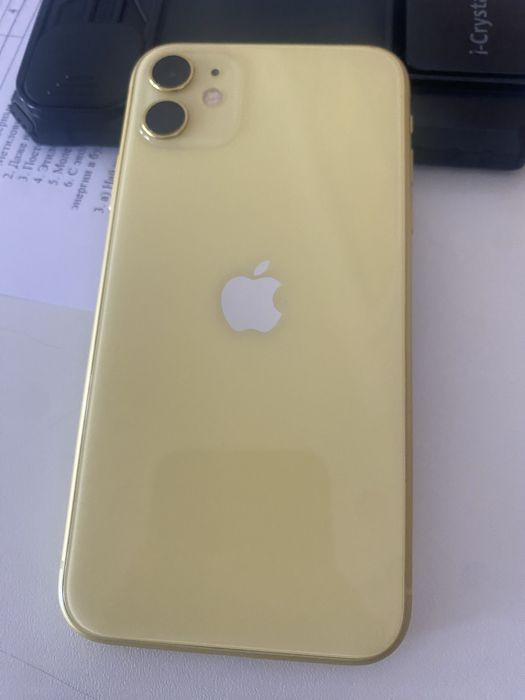 Продам айфон 11