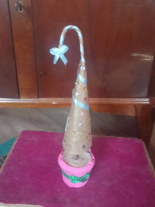 Продаю елачки. Недорого