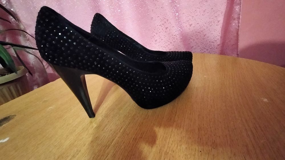 Женские туфли вечерние