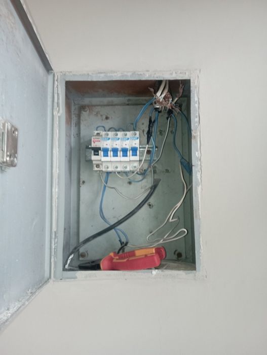 Услуги электрика частны электрик