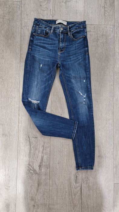 Blugi Stradivarius
