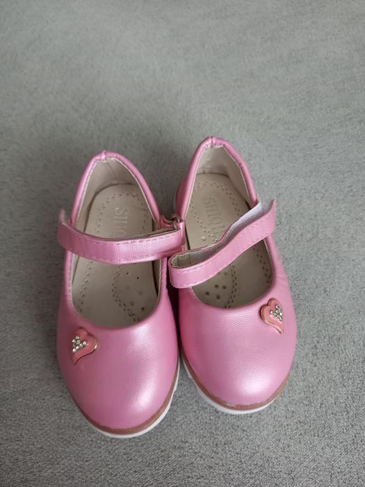 Обувки за момиче