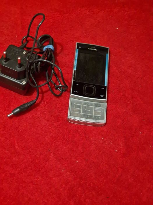 Telefon Nokia X3 funcțional