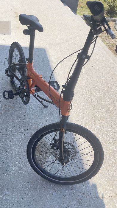Bicicletă Pliabilă Premium Dahon Launch D8 – Ca Nouă!