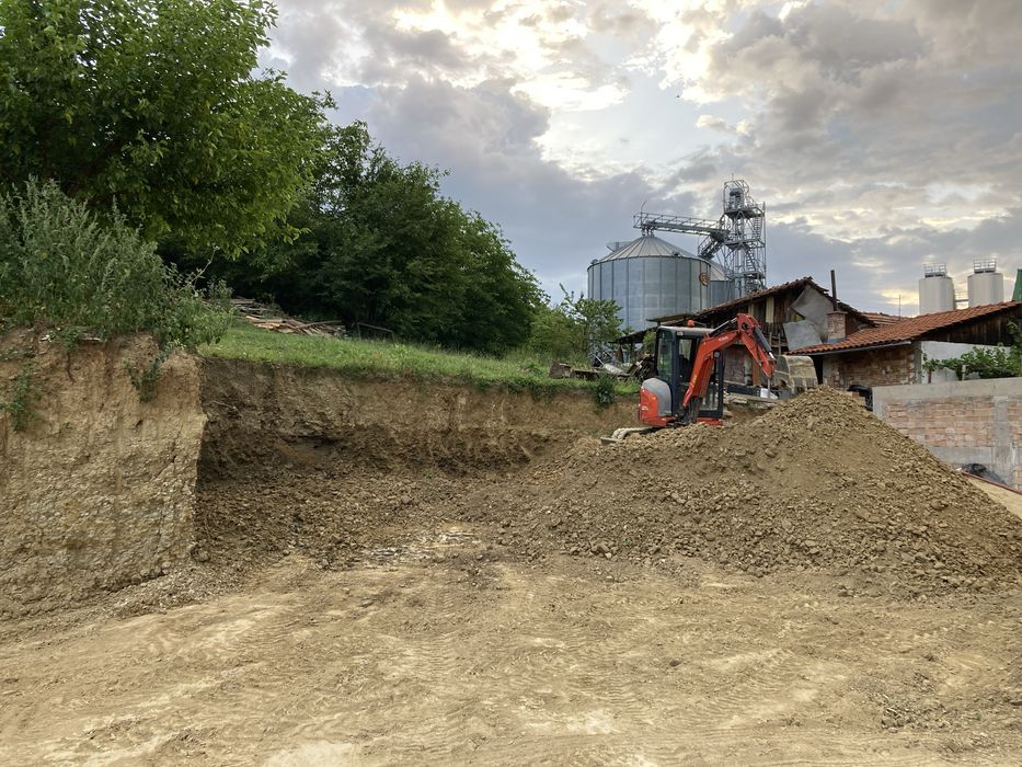Услуги с багер ,бобкат и самосвал