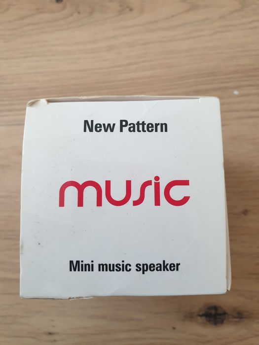 De vânzare mini boxă nouă