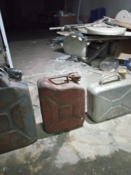 Канистра канистры разные