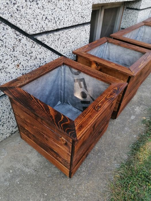 Дървени саксии (Кашпи)