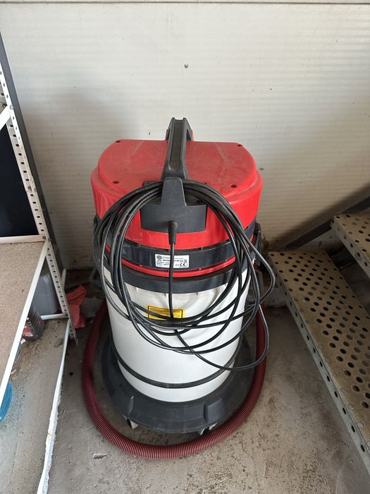 Aspirator 3 motoare si butelie spumă noi cu factura si garantie