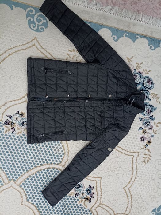 Продам весенный куртка