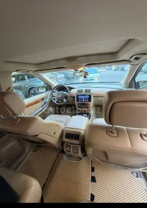 Mercedes-Benz R 350