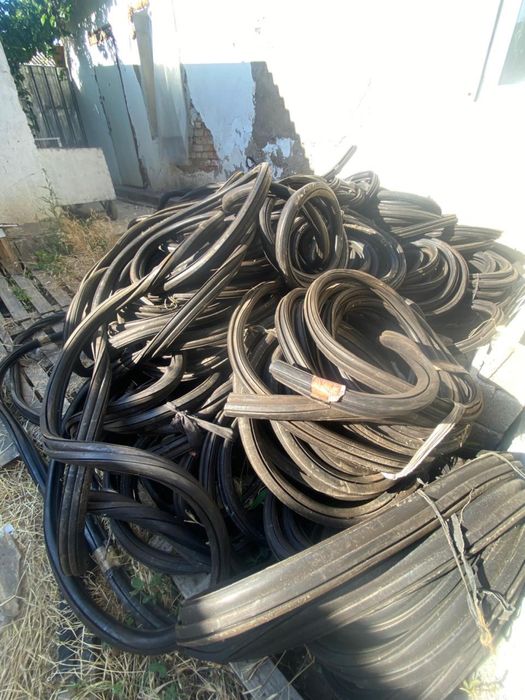 резиновый уплотнительный профиль EPDM;