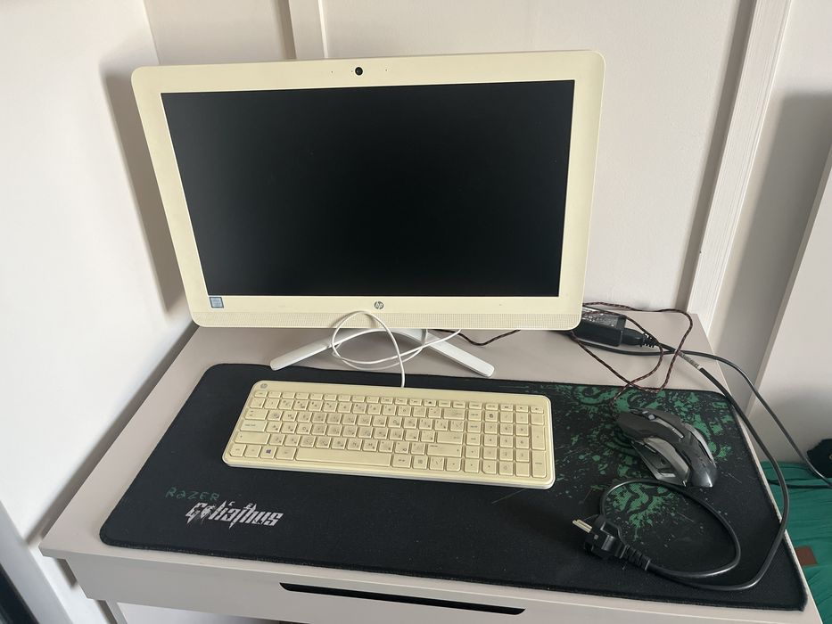 Продам моноблок HP All-in-One (Клавиатура + Мышь + Коврик в подарок)