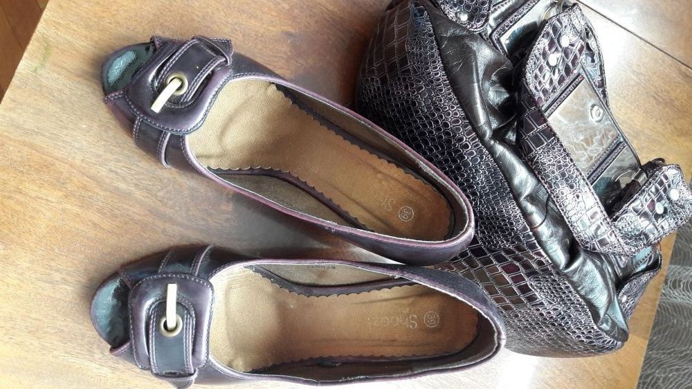 Комплект обувки и чанта