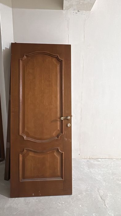 Продам межкомндвери чисто деревьянный