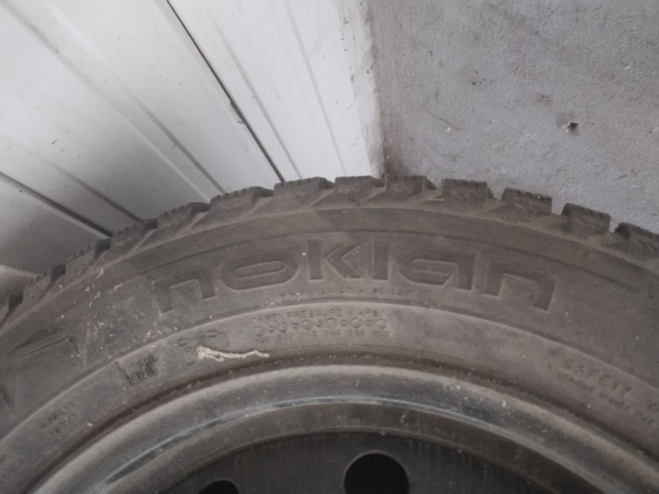 Продается зимние баллоны с дисками