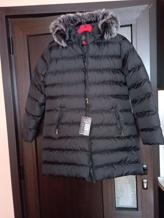 Дамско зимно яке черно