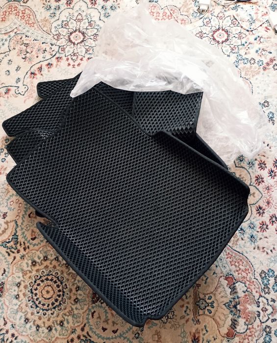 продам 3Д полики Киа