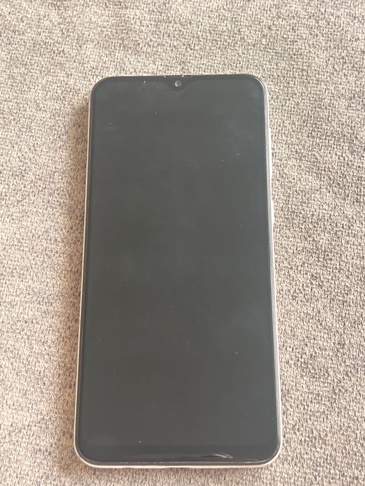 Samsung A 30 xolati yaxshi srochna sotiladi