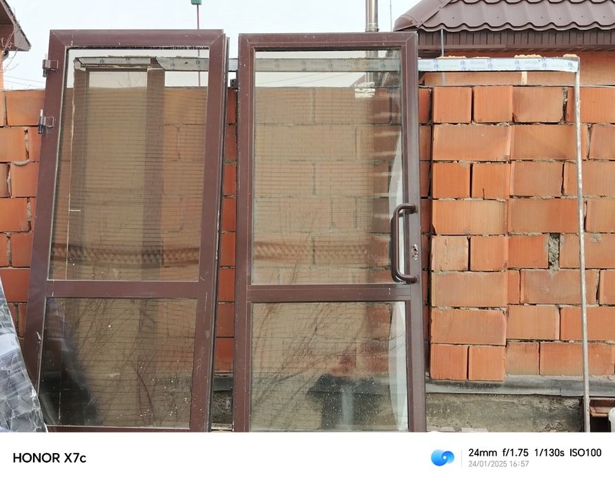 Алюминовый двух дверный