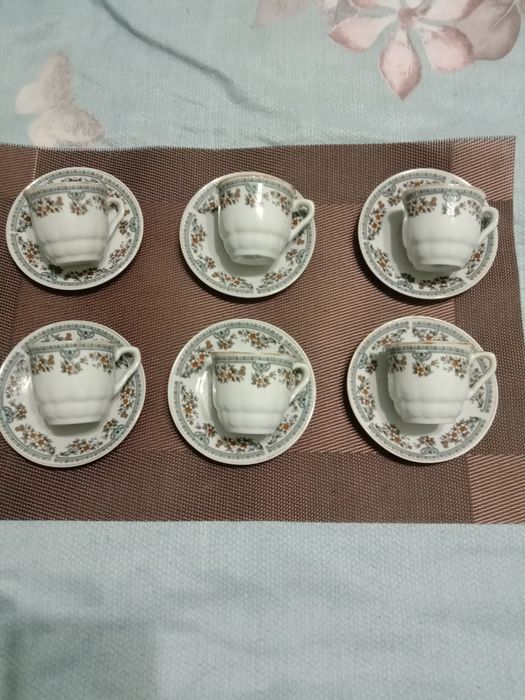 Праздничные бокалы,Комплект посуды, графин и стаканы и овощерезка