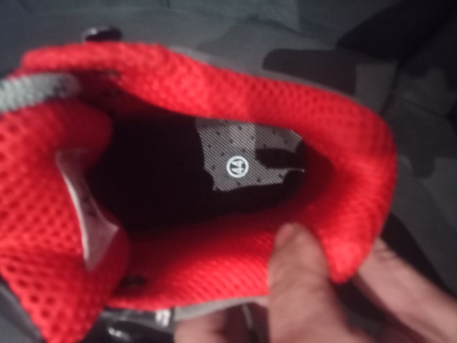 Работни нови обувки