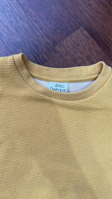 Продам одежду для мальчика 4-5 лет