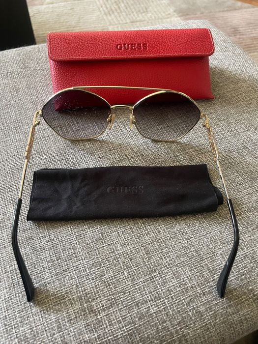 Дамски слънчеви очила Guess