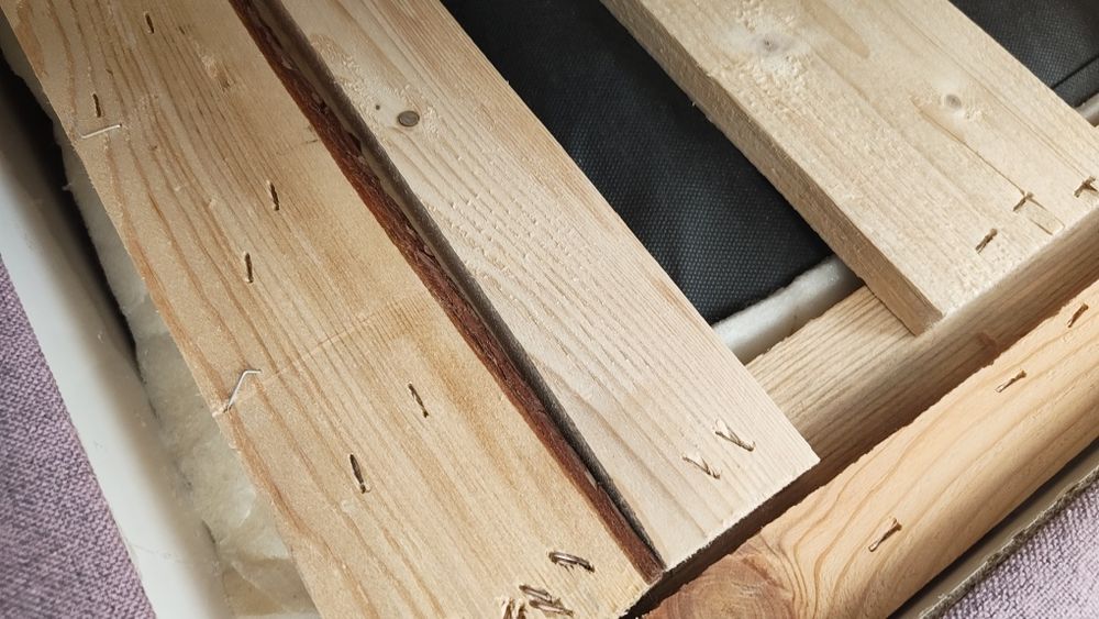 Vând pat 160x200 cu saltea inclusa