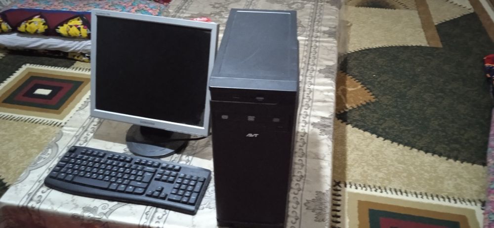 SAMSUNG Kompyuterlar