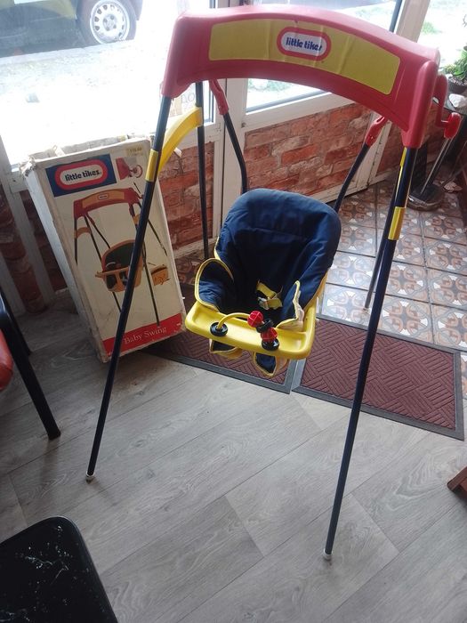 Люлка за бебе с механизъм за люлеене