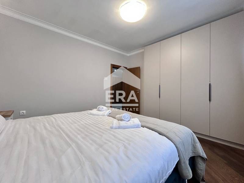 Модерно обзаведен тристаен апартамент с панорамна гледка към Южен парк