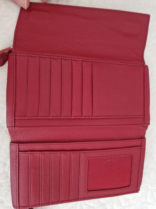 Продам  кошелёк  красный