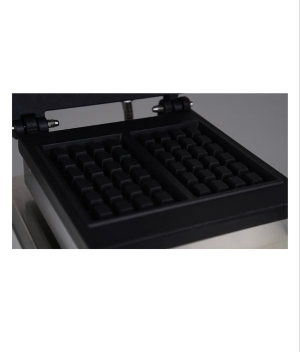 Вафельница BACKERCRAFT EG-2210 серебристый