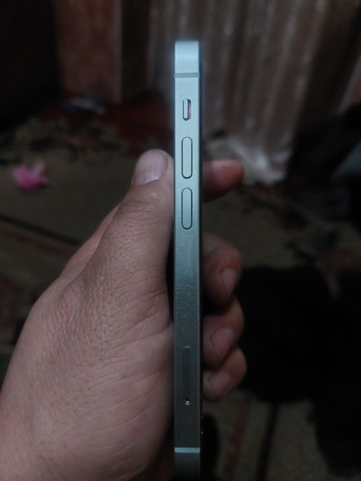 Продам Айфон 12 мини