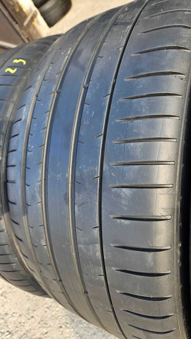 SET 4 Anvelope Vara 275/40 R21 + 315/35 R21 PIRELLI P Zero - Runflat