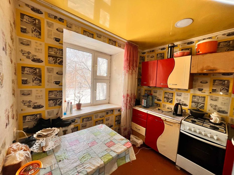 продается 1 ком. квартира в спальном районе города